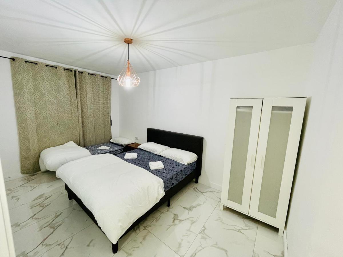 Queen Apartments Santa Coloma de Gramenet Luaran gambar
