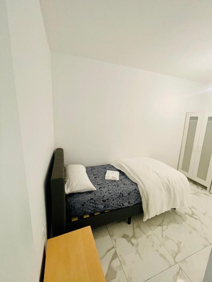 Queen Apartments Santa Coloma de Gramenet Luaran gambar