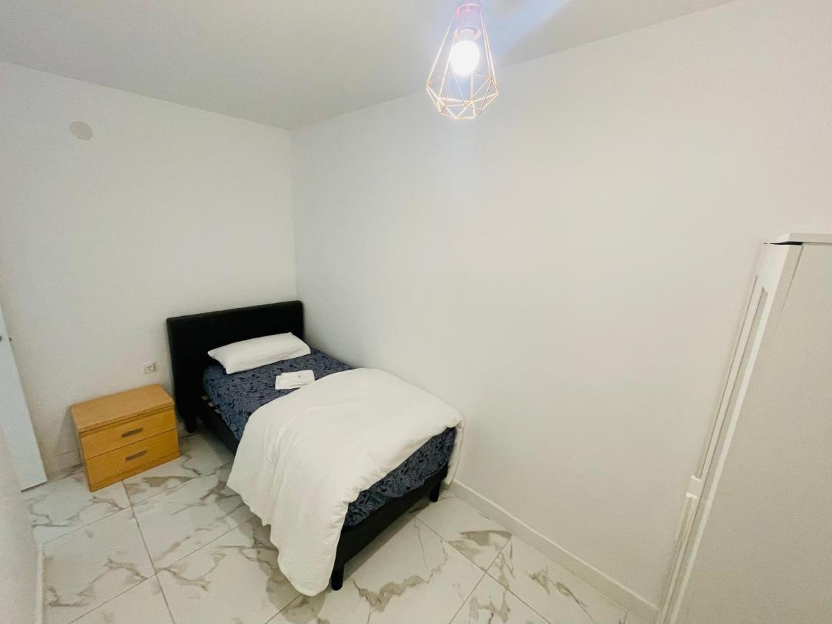 Queen Apartments Santa Coloma de Gramenet Luaran gambar